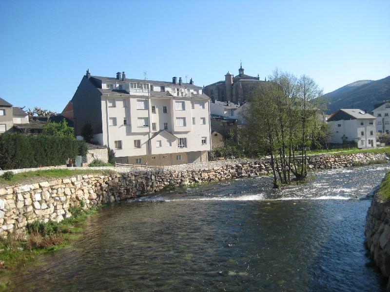 hostal burbia
